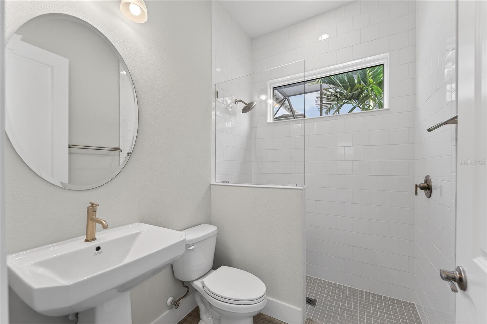 AQUA LAGOON - Residential