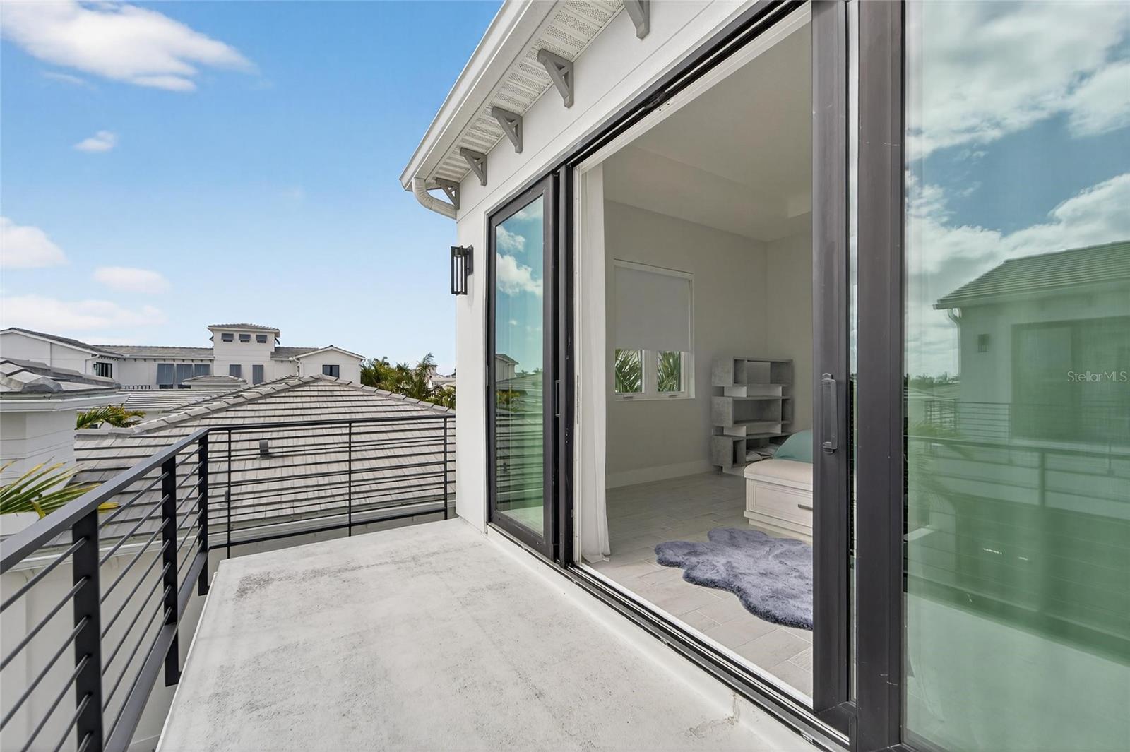 AQUA LAGOON - Residential