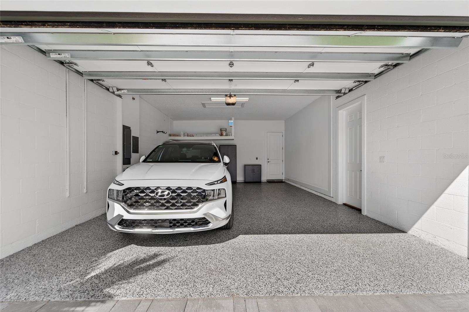 AQUA LAGOON - Residential