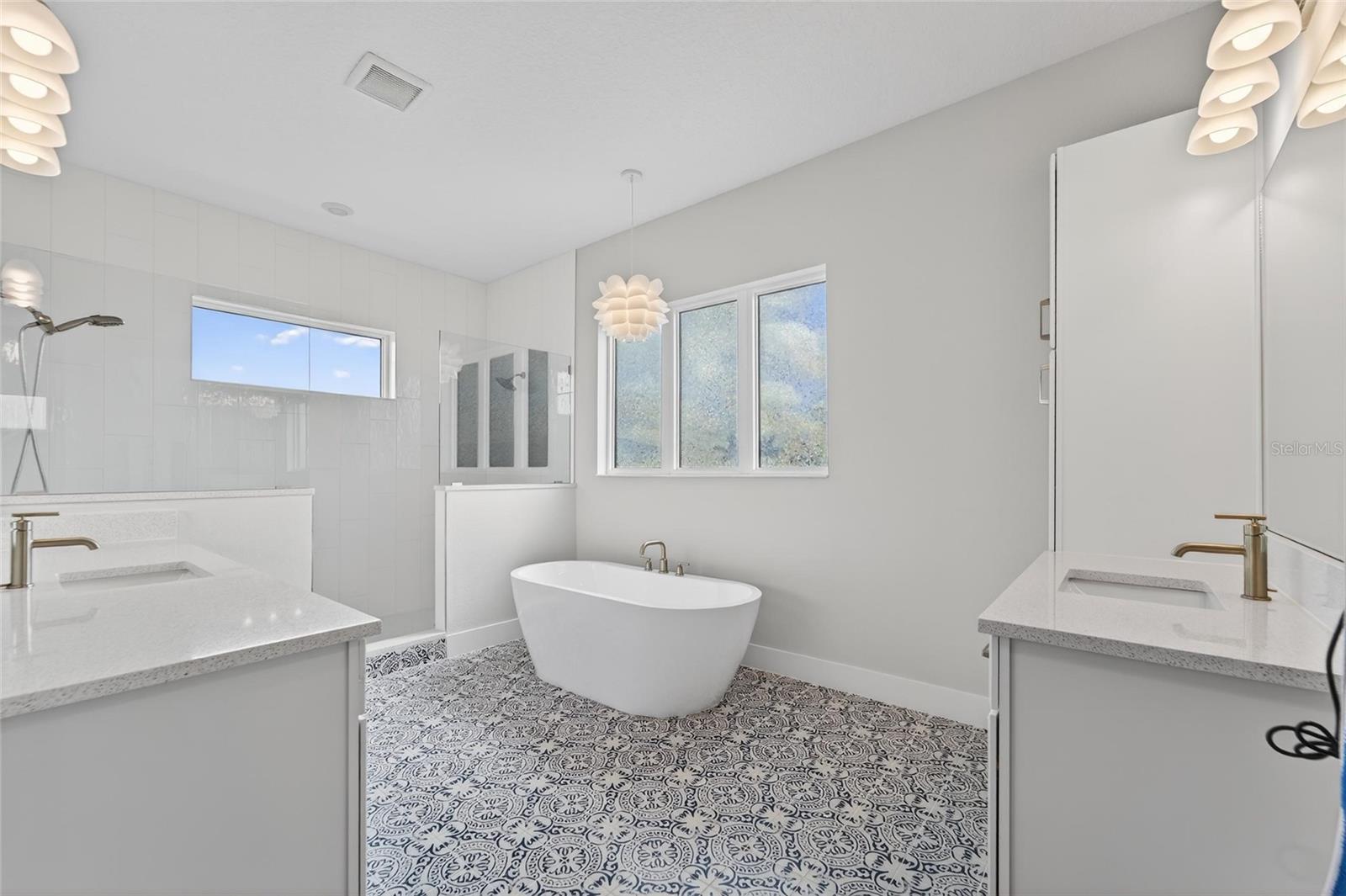 AQUA LAGOON - Residential