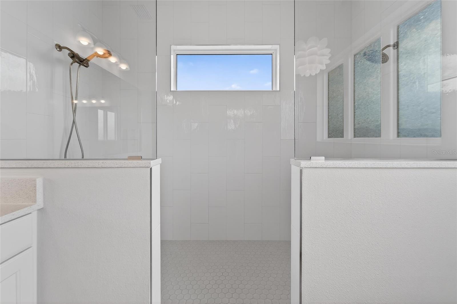 AQUA LAGOON - Residential