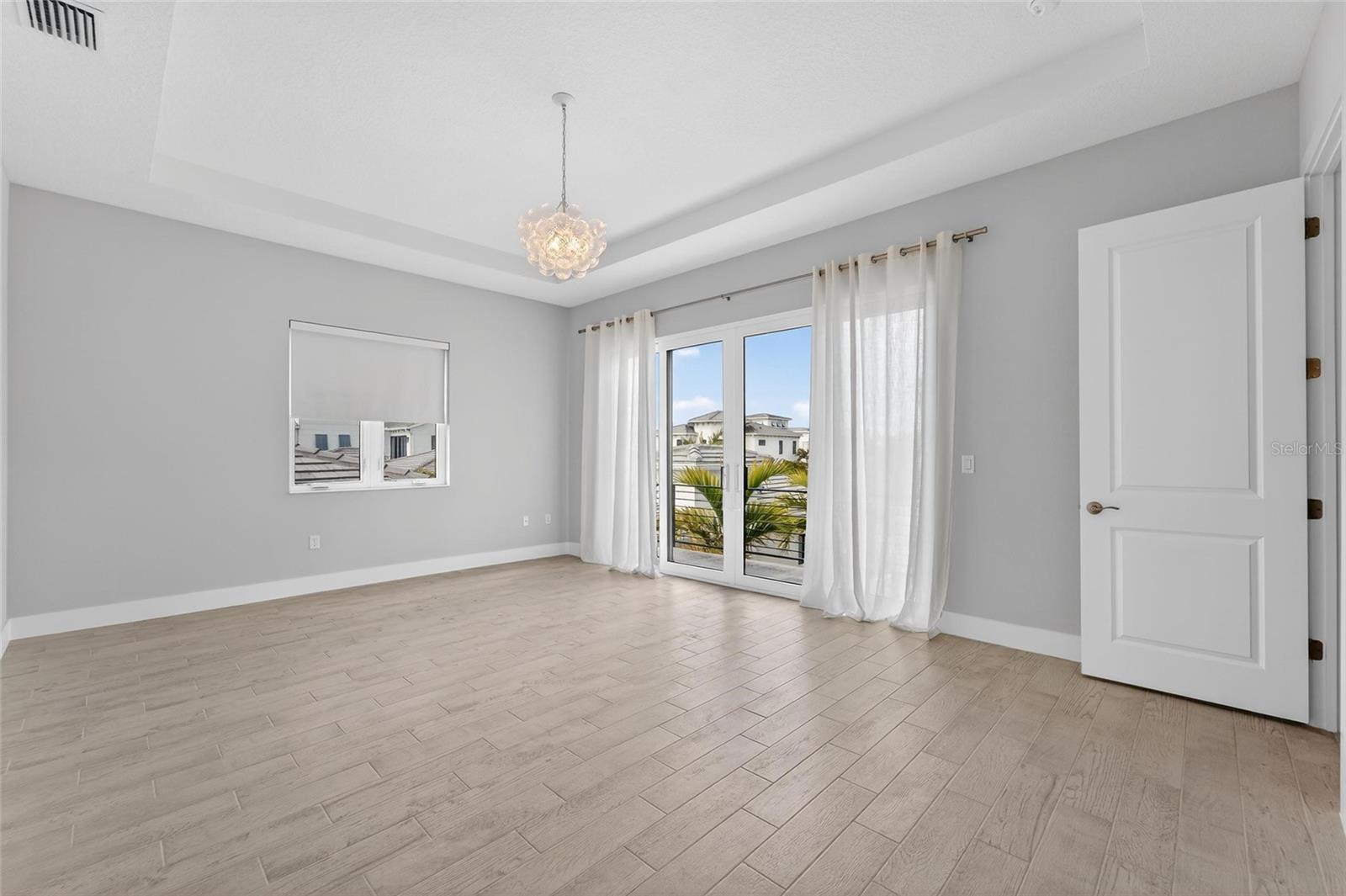 AQUA LAGOON - Residential