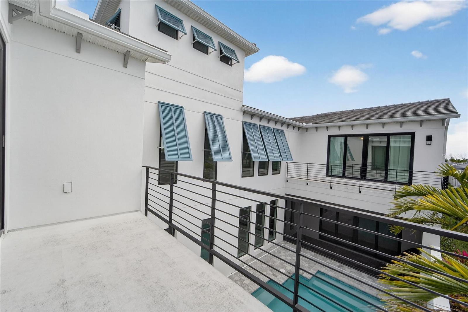 AQUA LAGOON - Residential