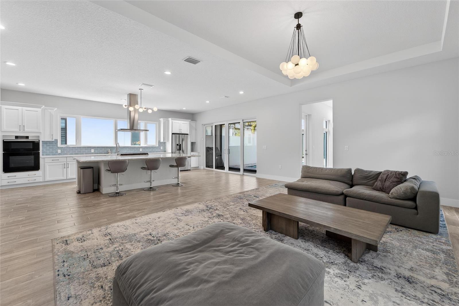 AQUA LAGOON - Residential