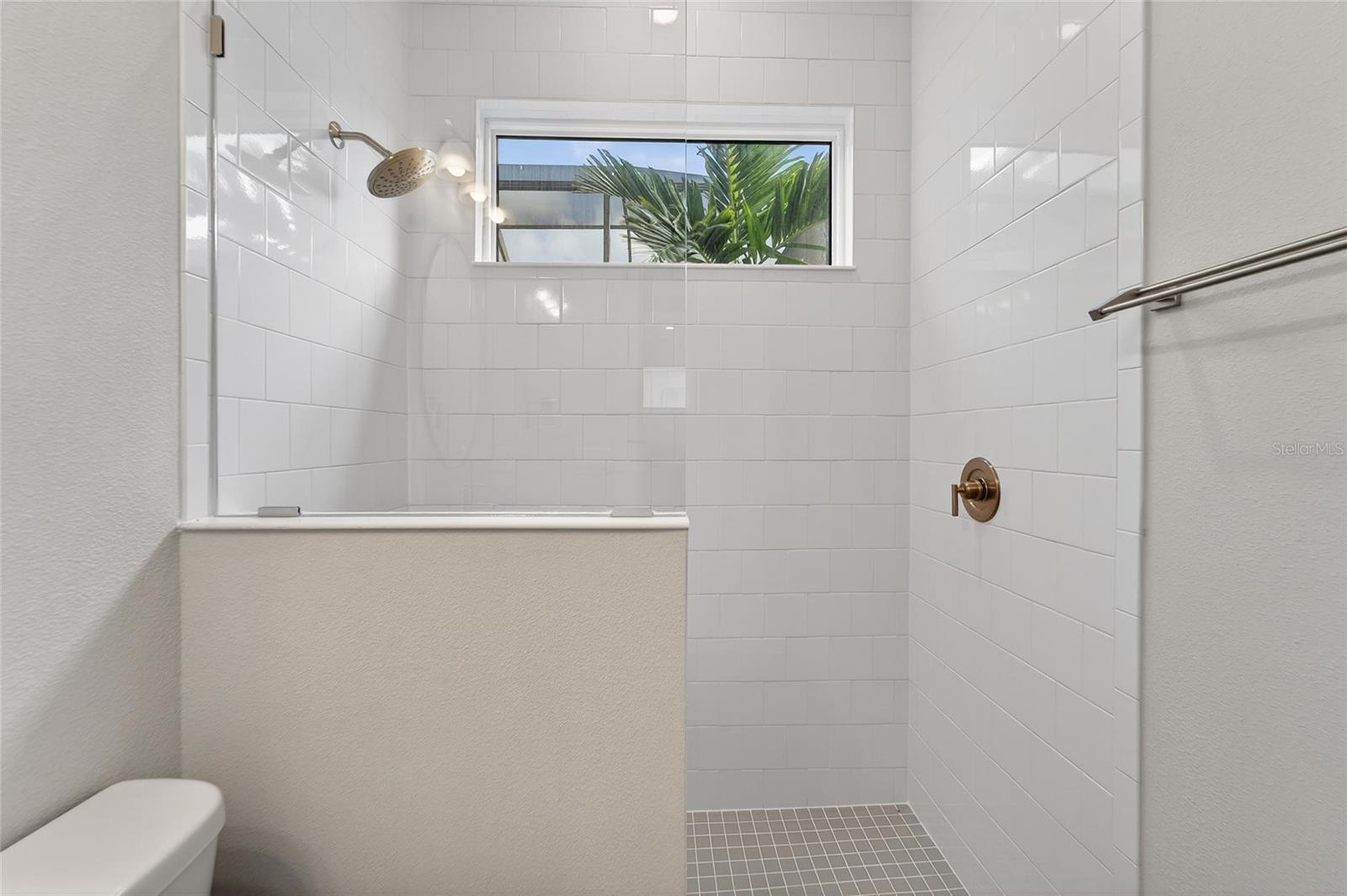 AQUA LAGOON - Residential