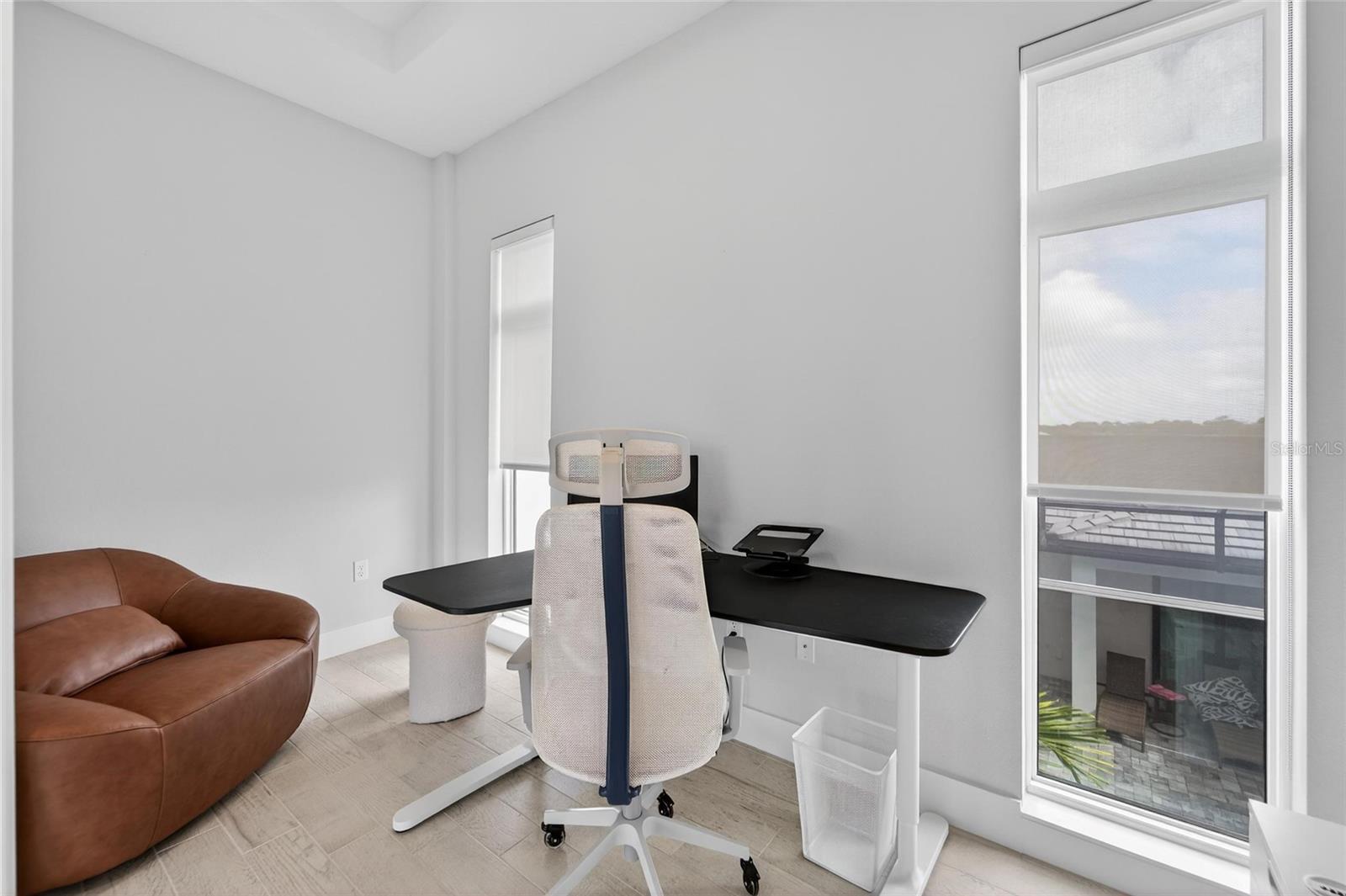 AQUA LAGOON - Residential