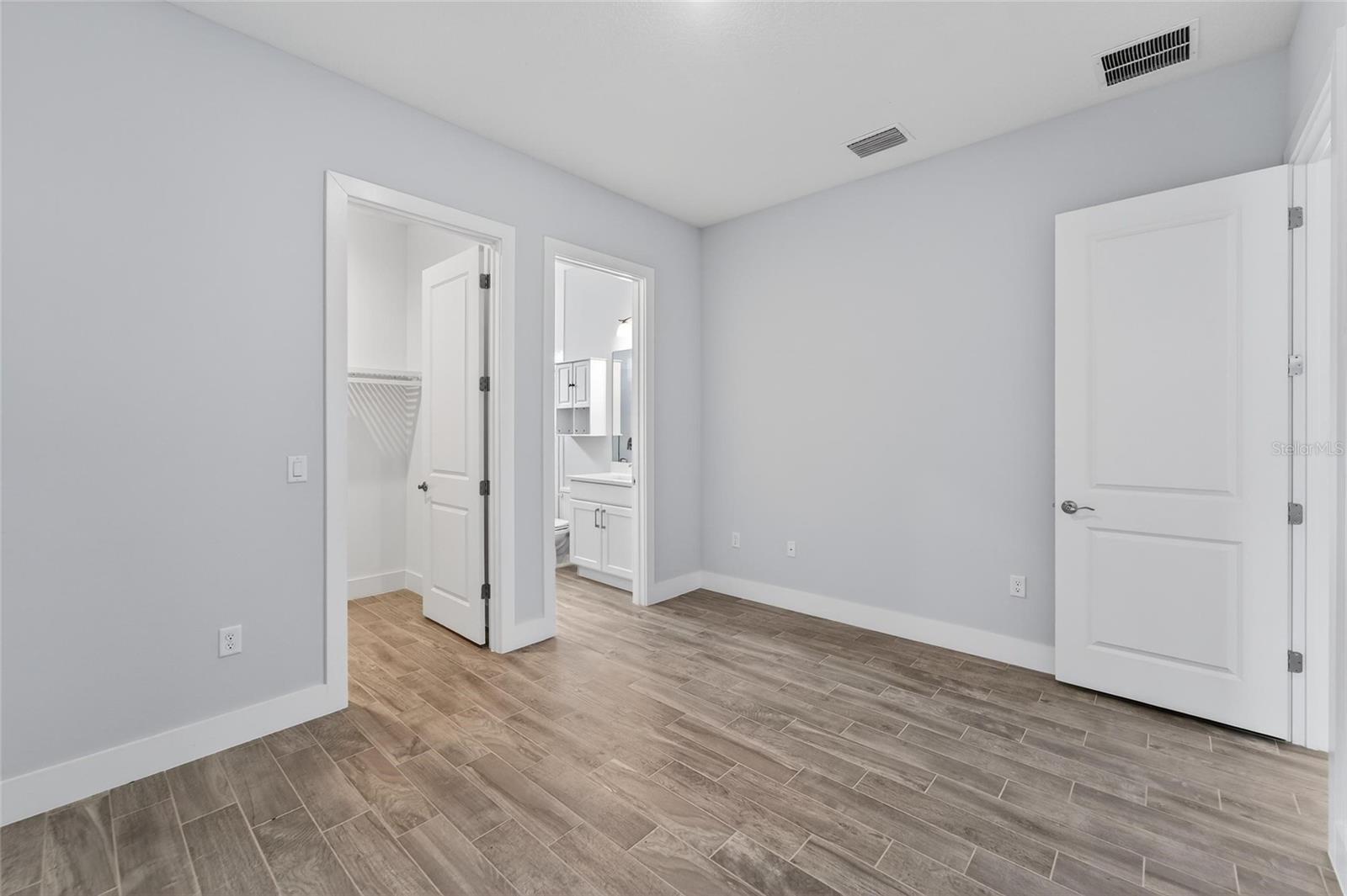 AQUA LAGOON - Residential