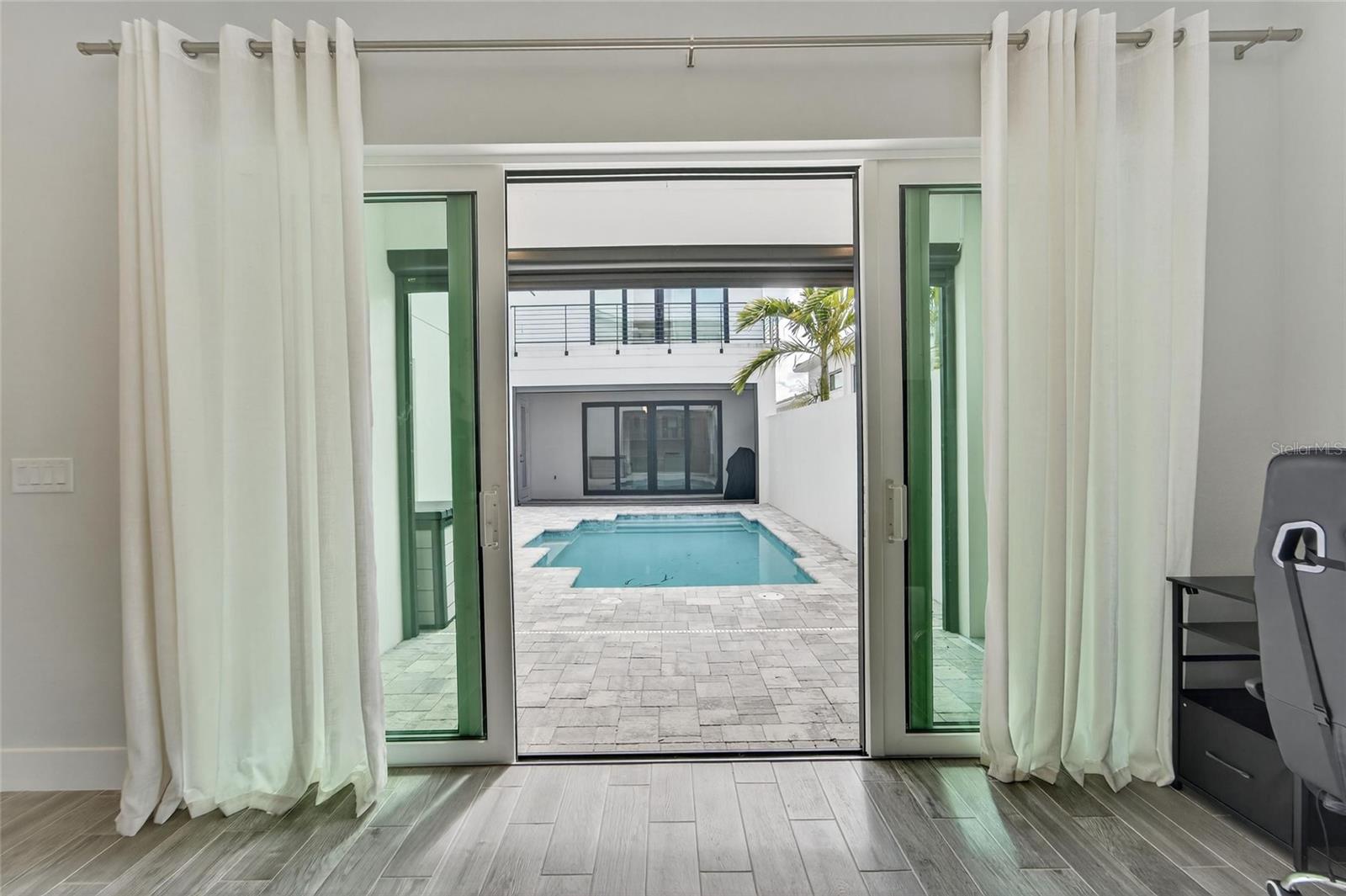 AQUA LAGOON - Residential