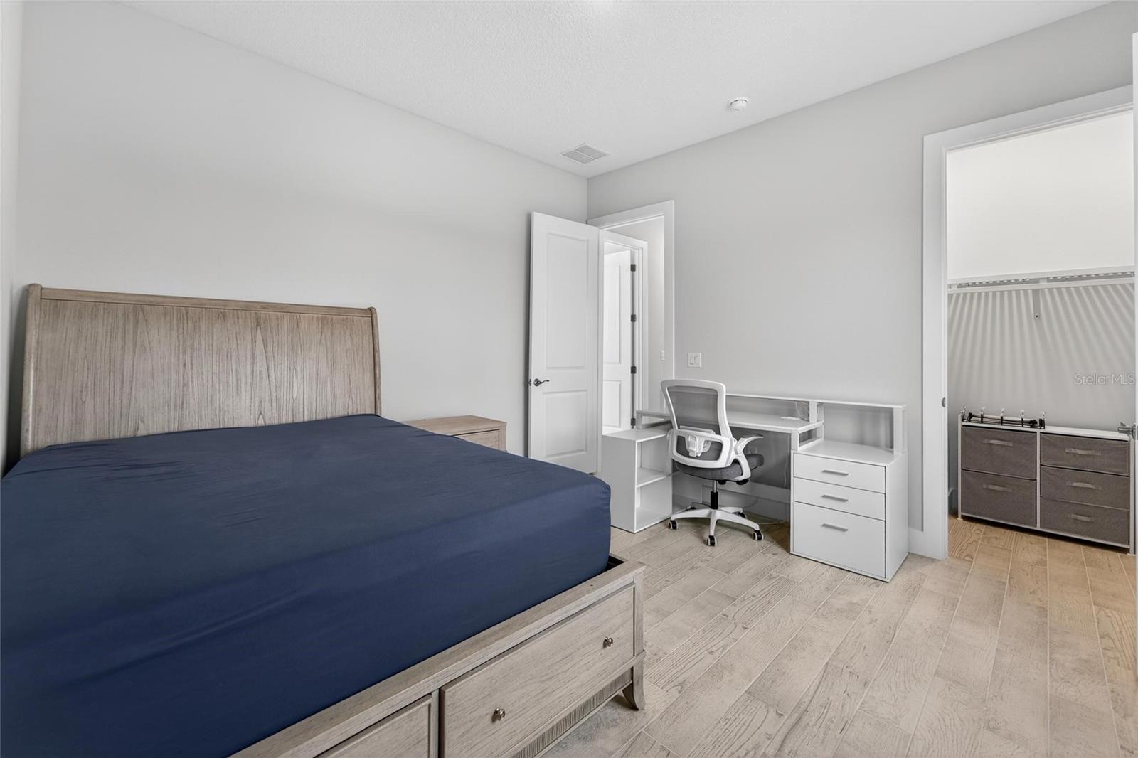 AQUA LAGOON - Residential