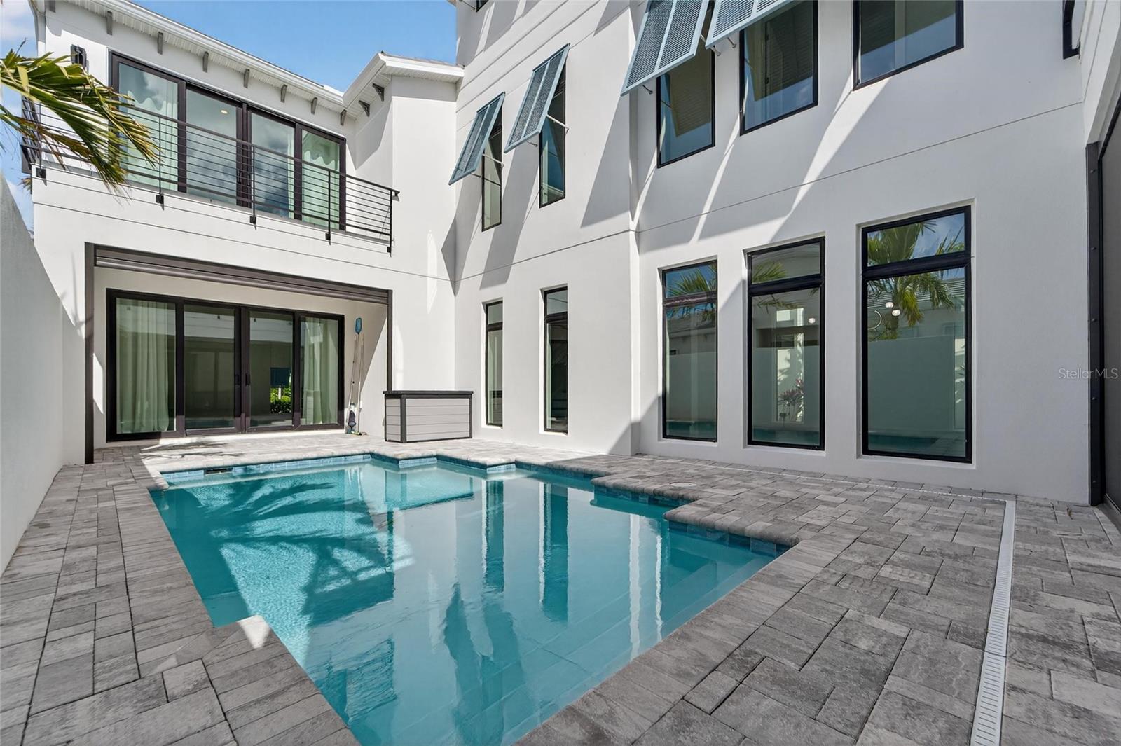 AQUA LAGOON - Residential