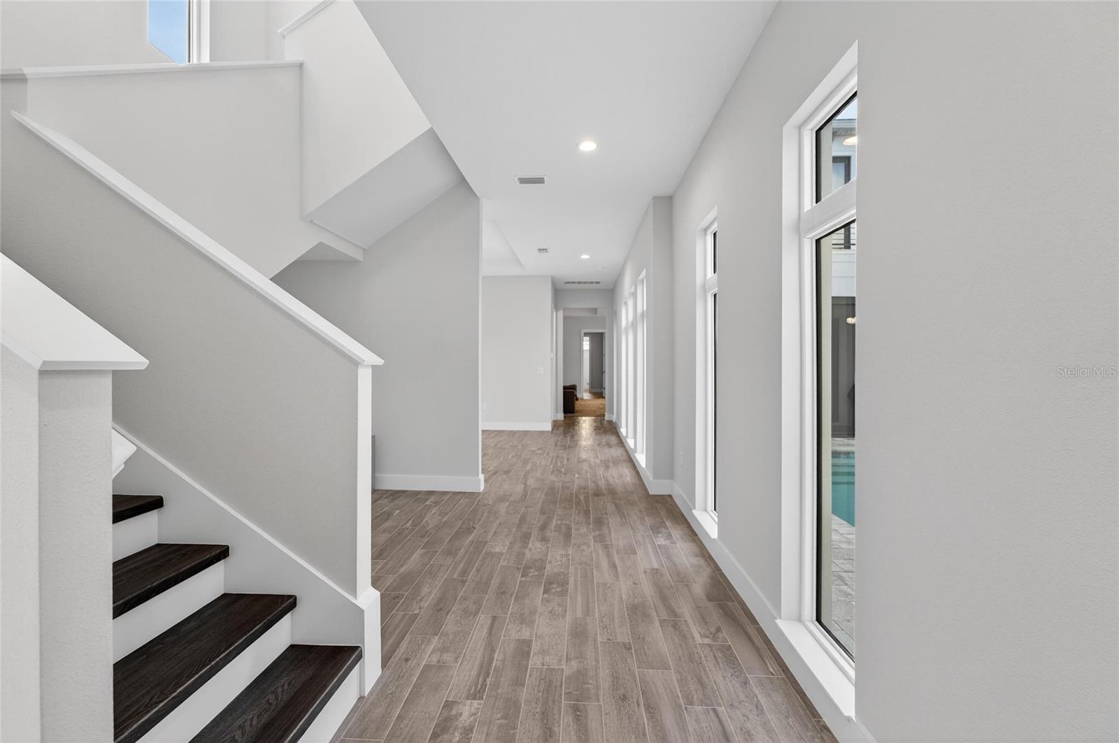 AQUA LAGOON - Residential