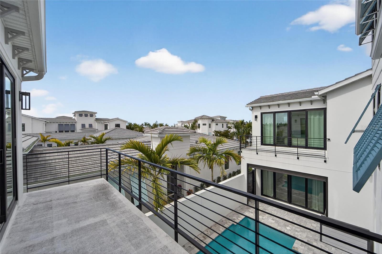 AQUA LAGOON - Residential