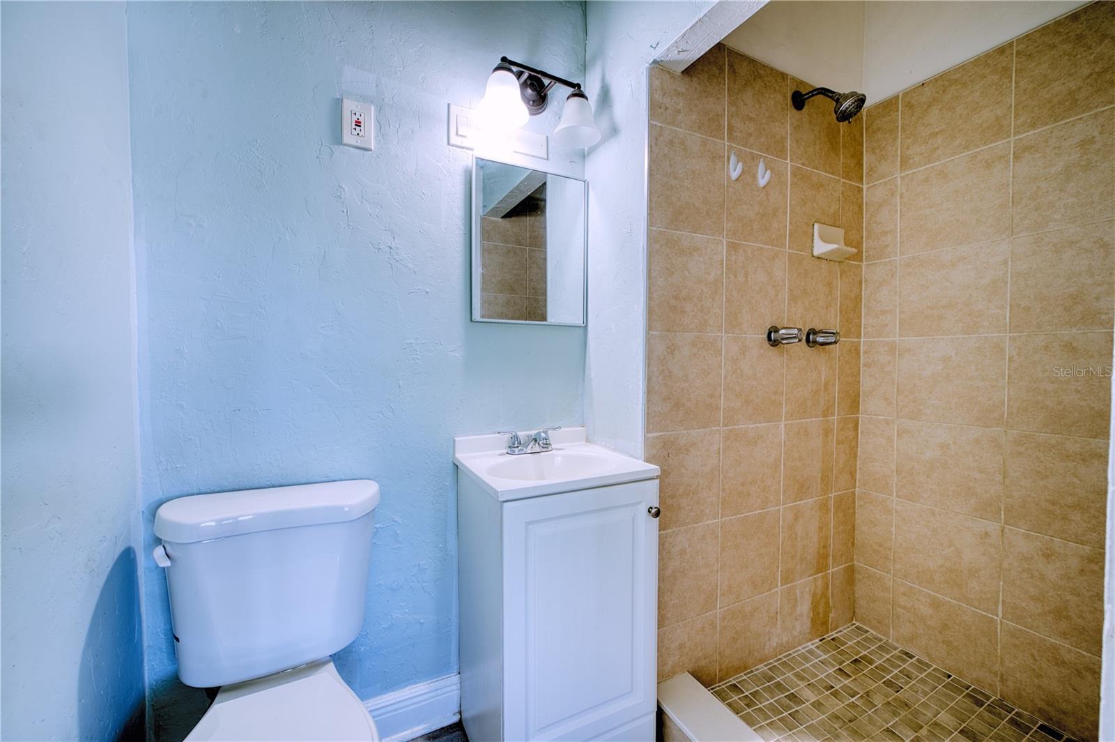 FAIRVIEW PARK - Residential Income