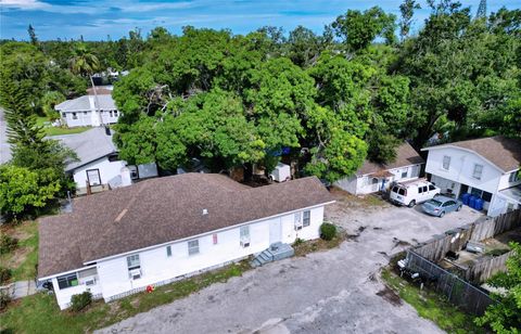 Photo of 1514 12th Avenue W, Bradenton, FL 34205 (MLS # A4666793)