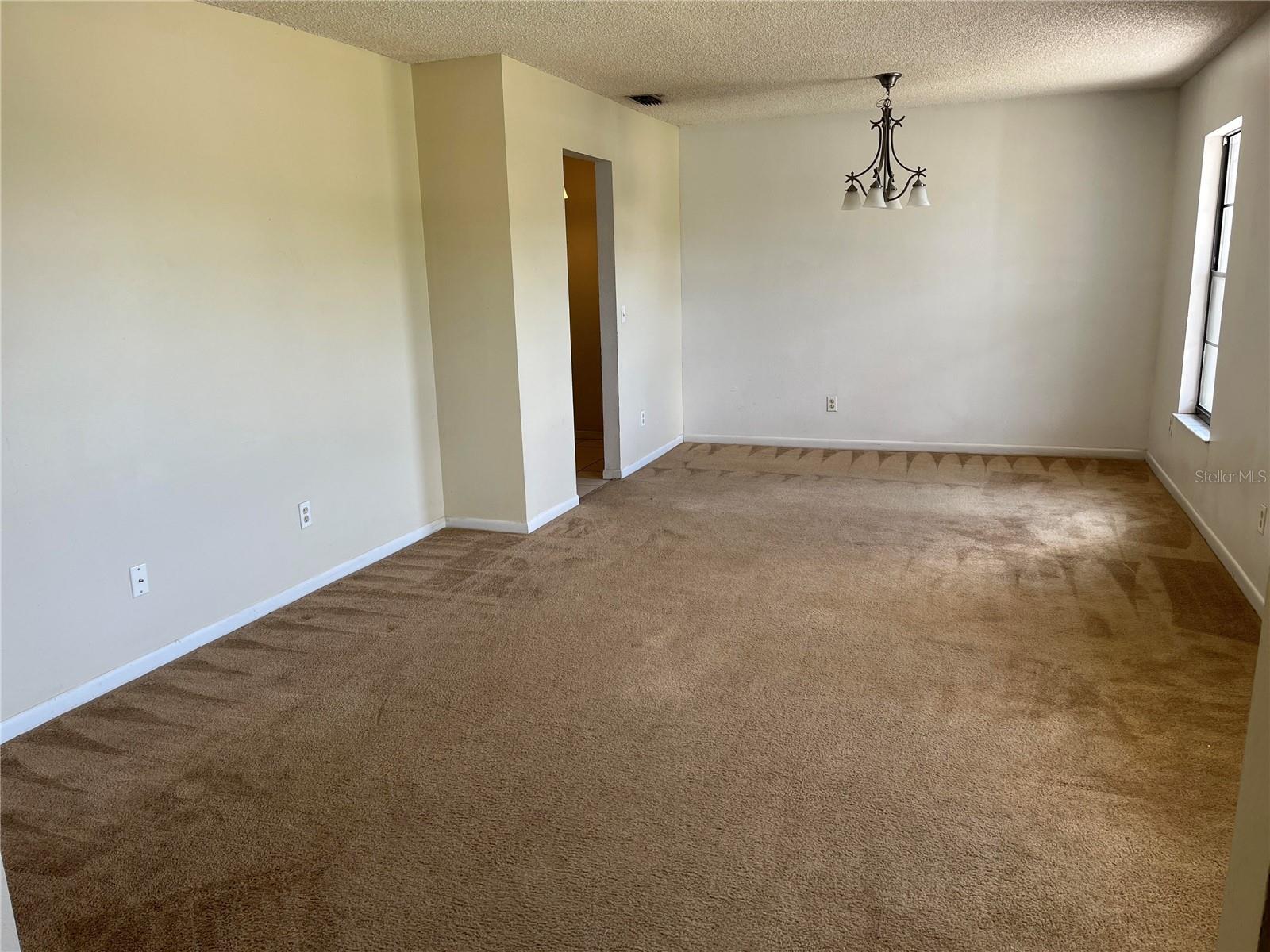 1050 READING COURT
