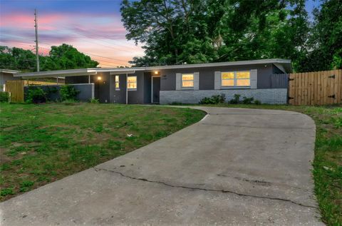 5204 VAN AKEN DRIVE ORLANDO FL 32808