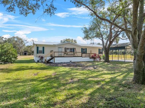 A home in WINTER HAVEN