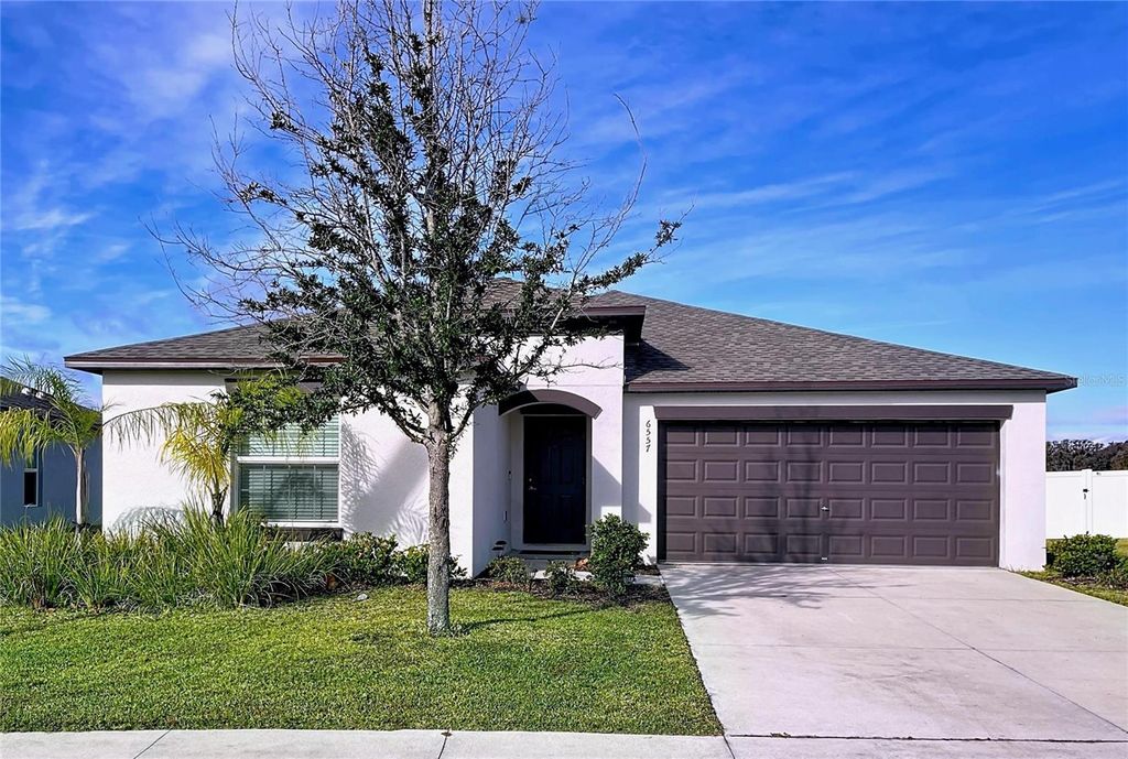 Photo of 6557 Bar S Bar Trail, Zephyrhills, FL 33541 (MLS # TB8454004)