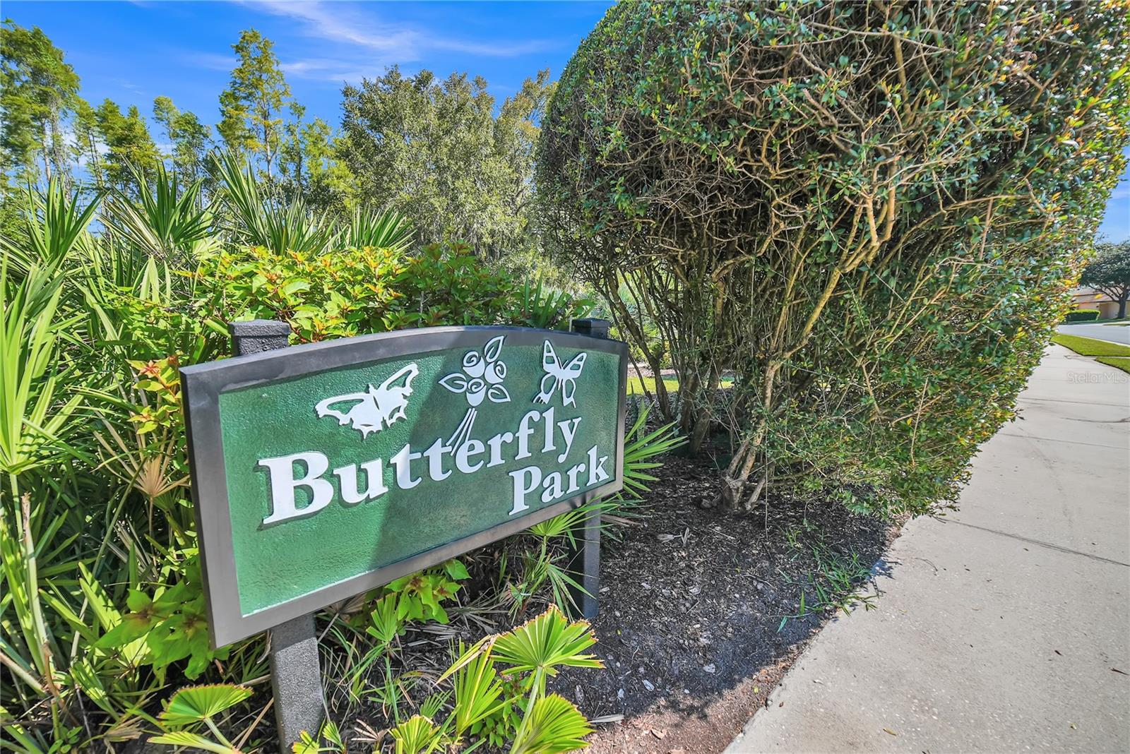 GROVES PH 02 CLUB VILLAS - Residential