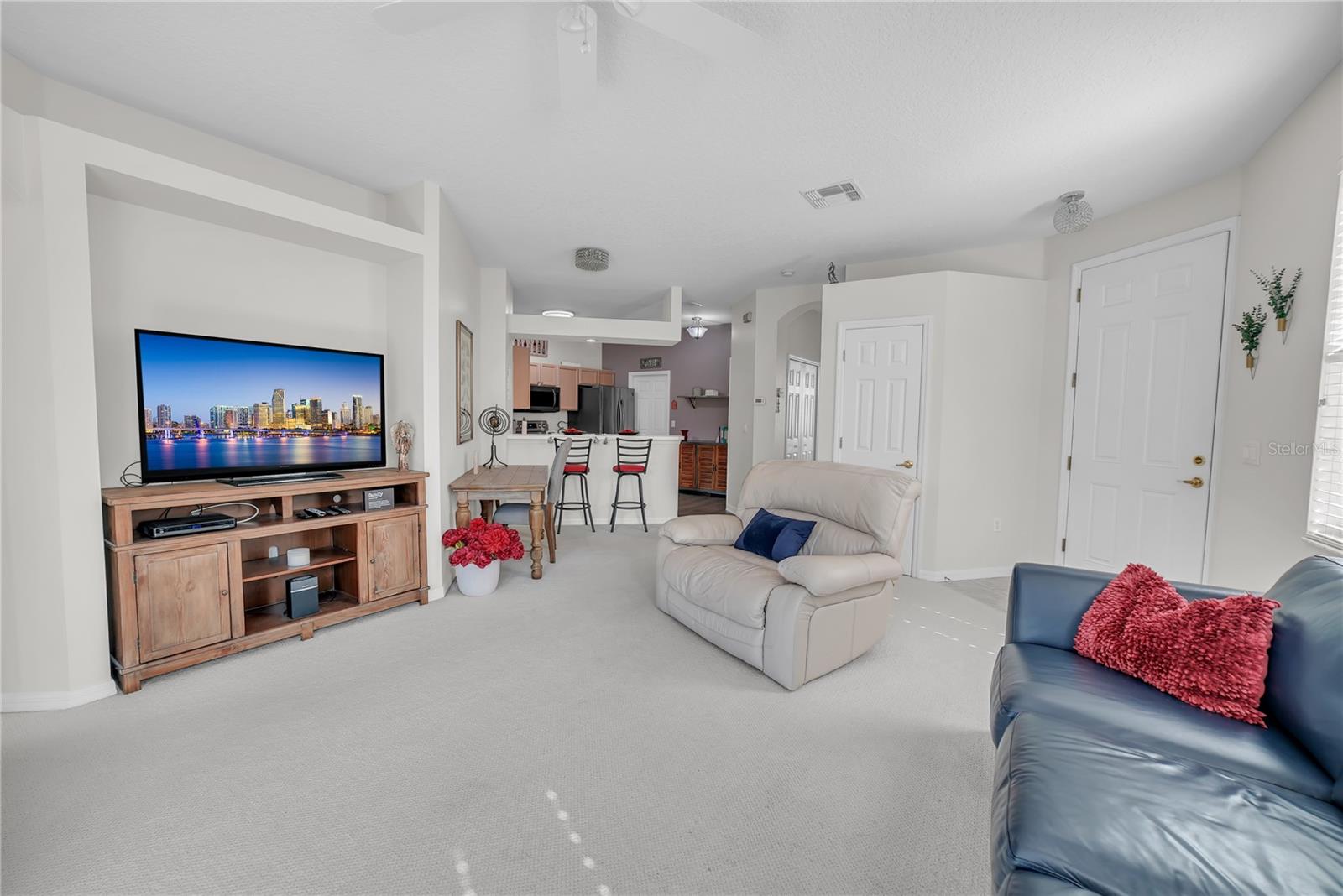 GROVES PH 02 CLUB VILLAS - Residential