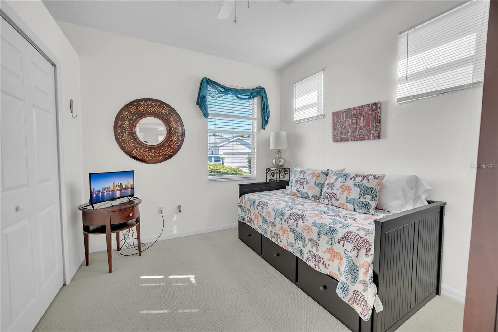 GROVES PH 02 CLUB VILLAS - Residential