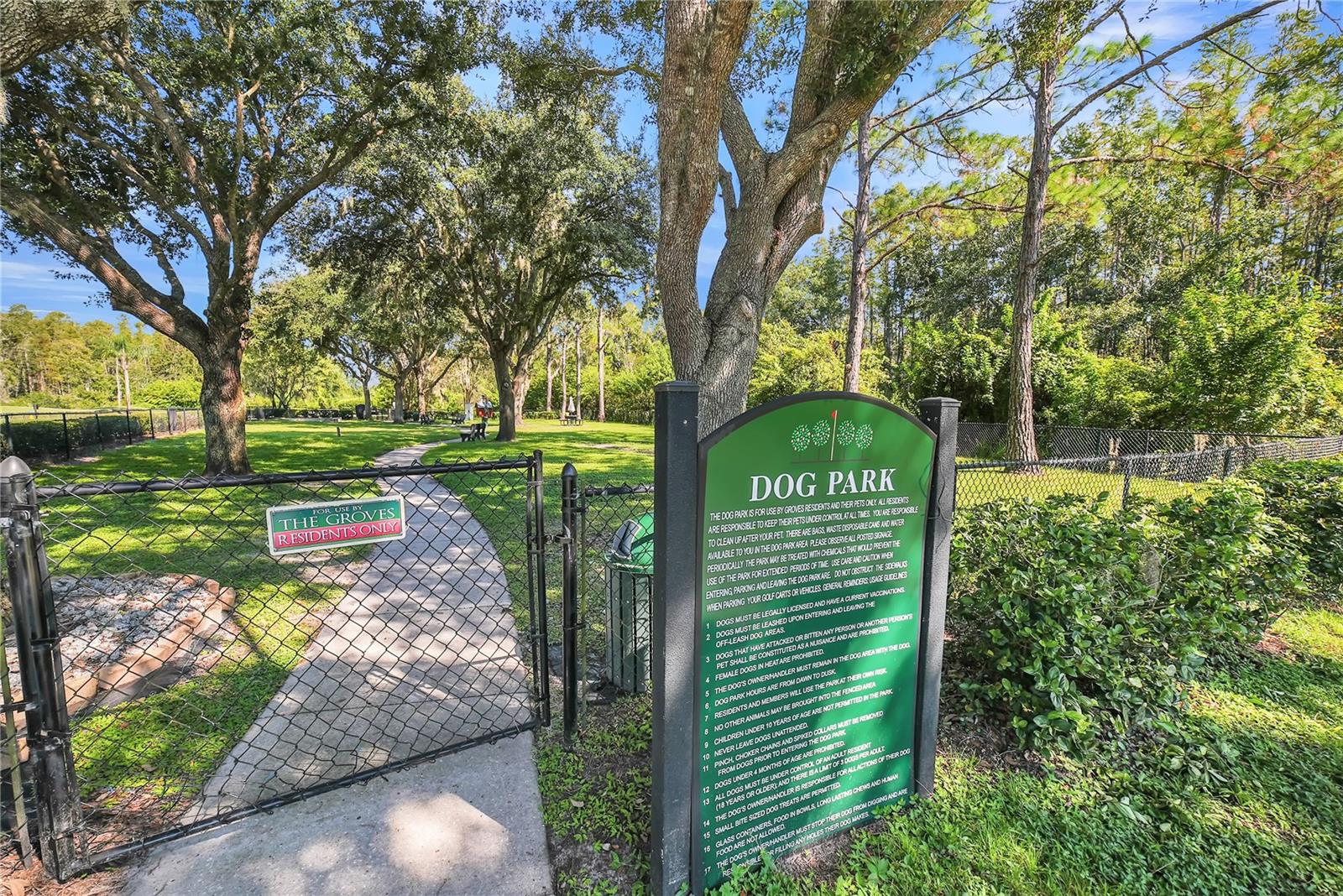 GROVES PH 02 CLUB VILLAS - Residential