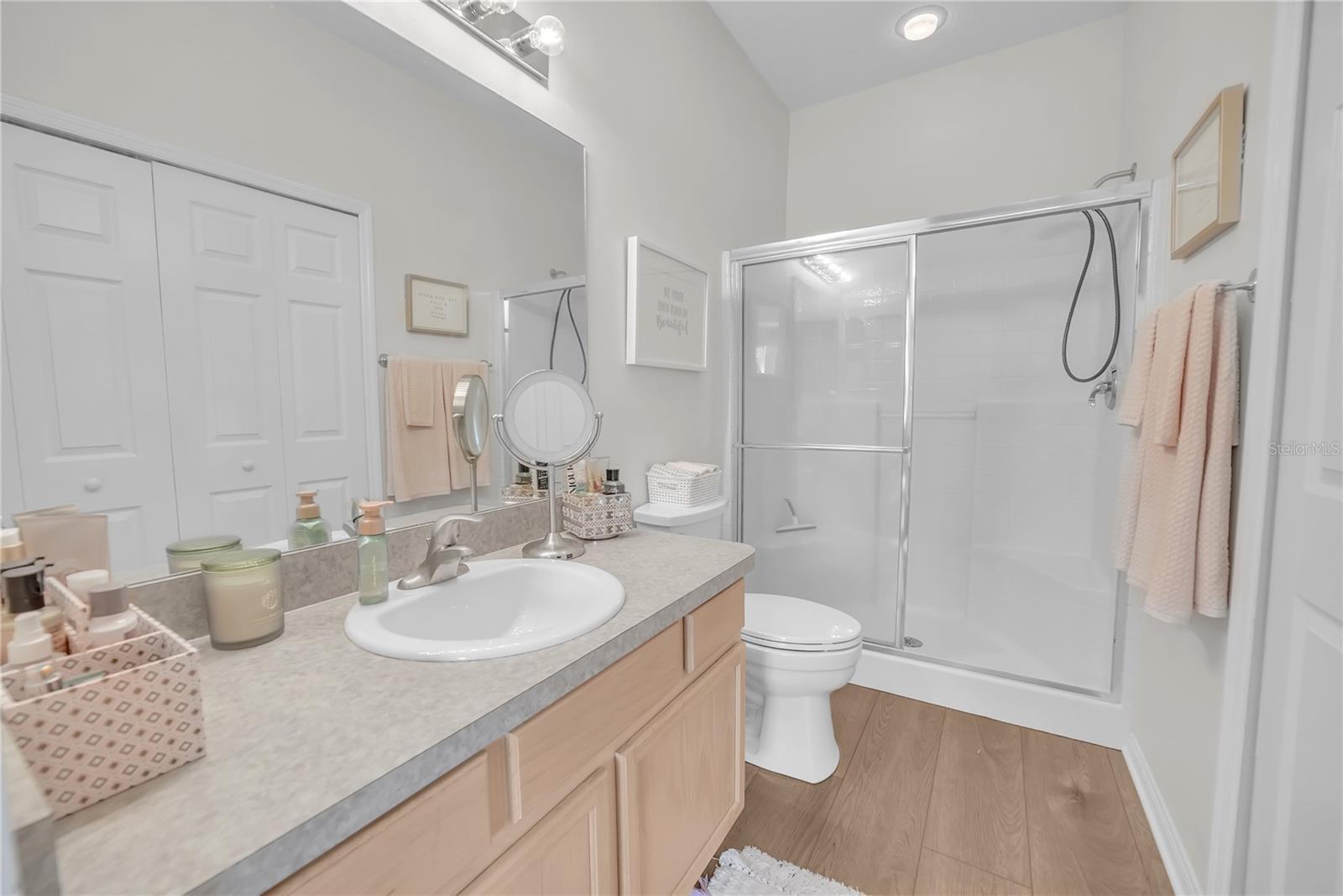 GROVES PH 02 CLUB VILLAS - Residential