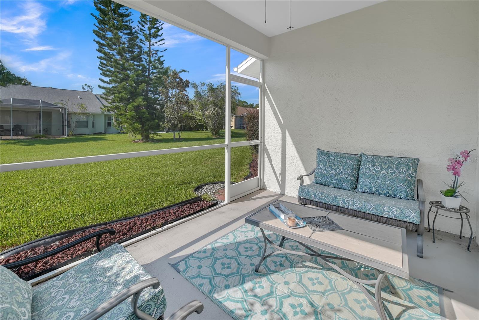 GROVES PH 02 CLUB VILLAS - Residential