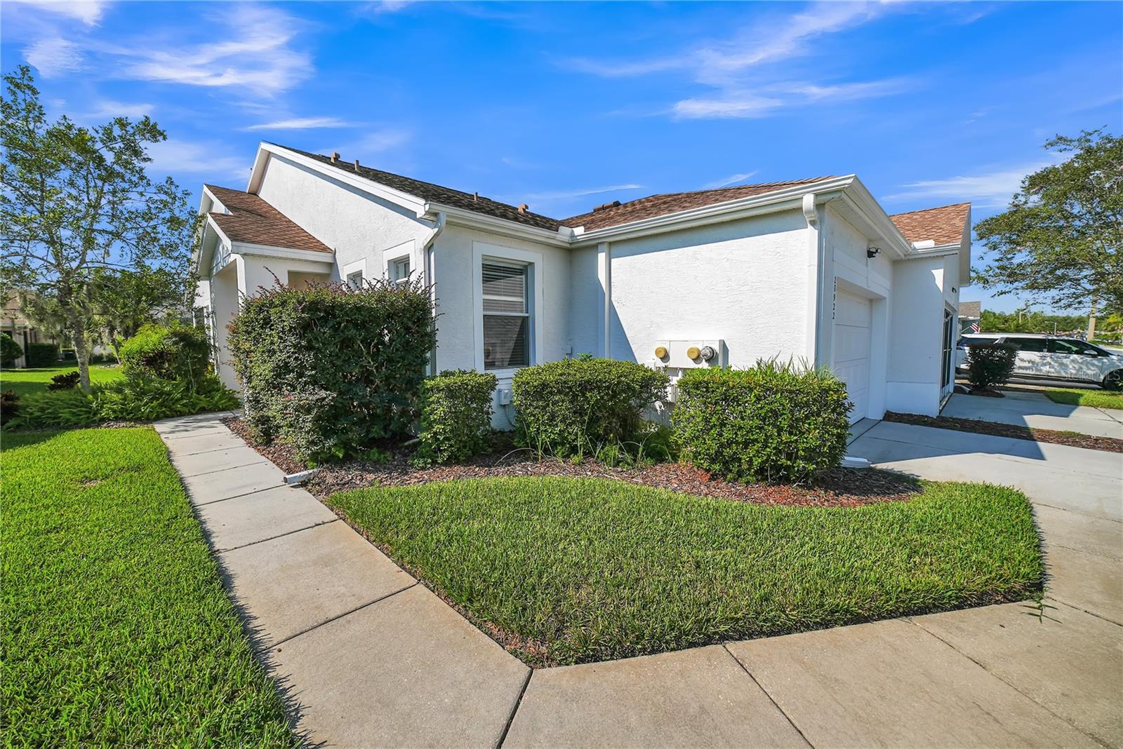 GROVES PH 02 CLUB VILLAS - Residential