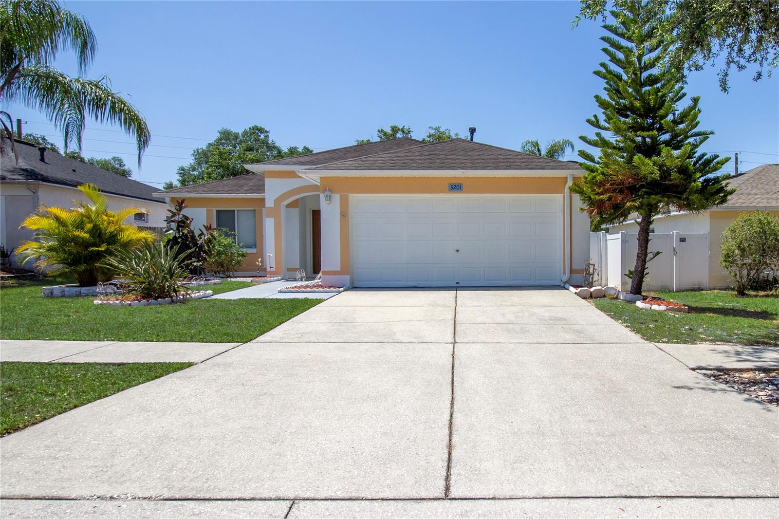 3201 PINE TOP DRIVE