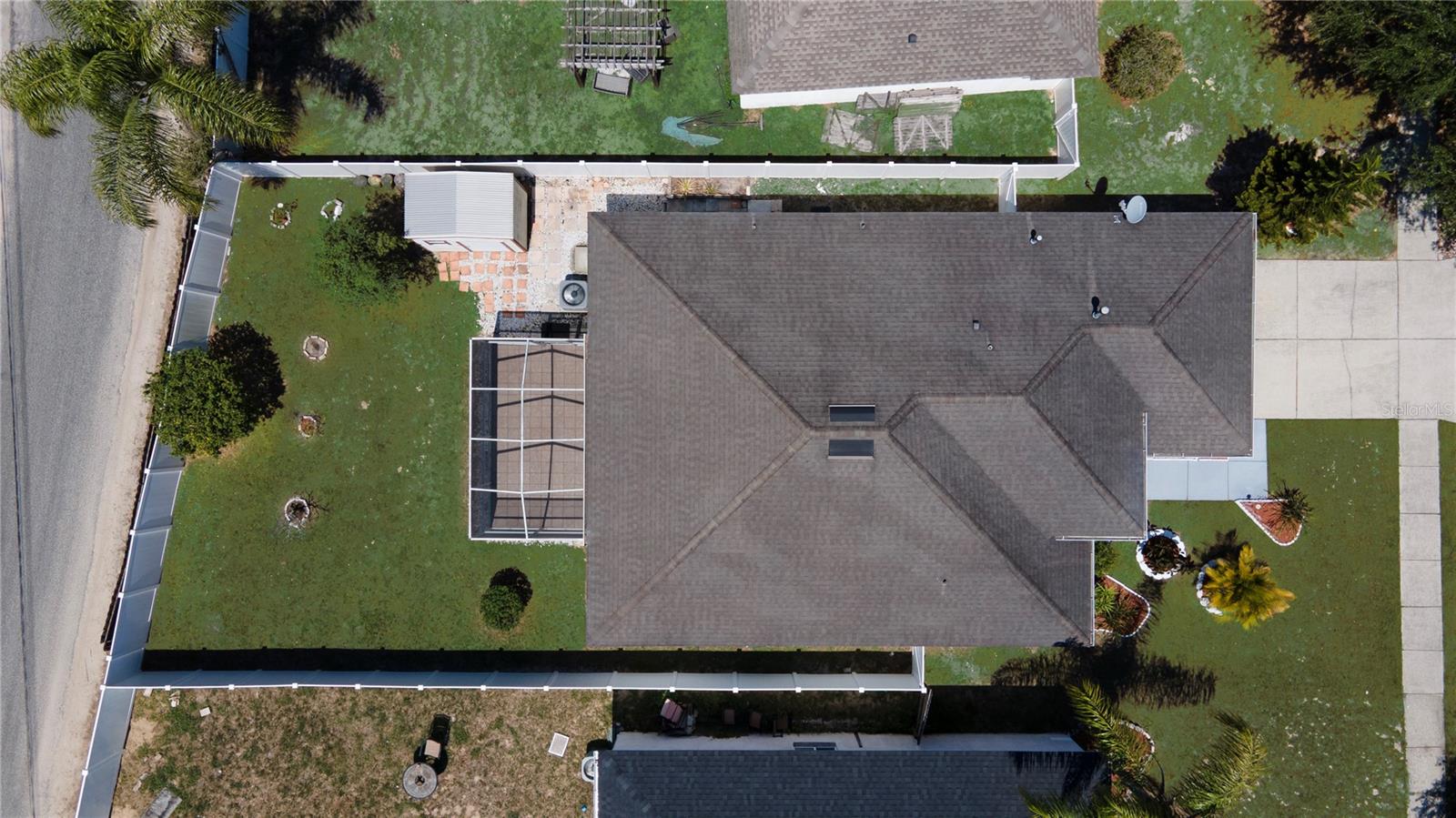 3201 PINE TOP DRIVE
