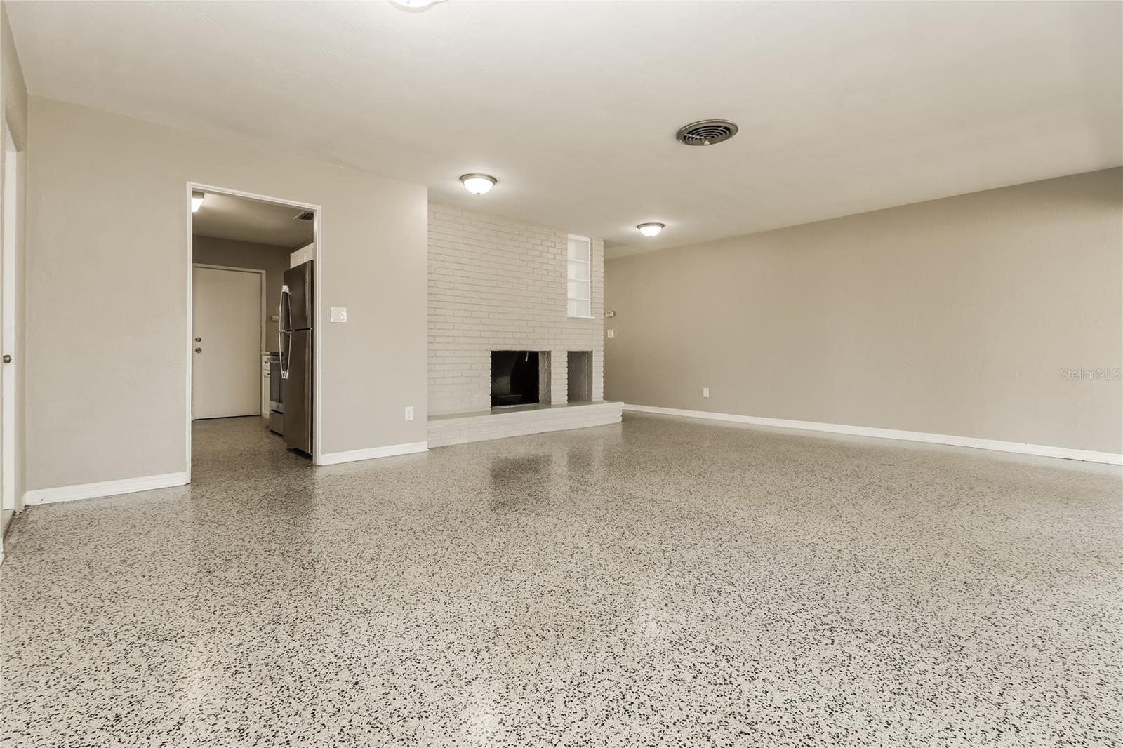 SHORE ACRES CONNECTICUT AVE REP - Residential Lease