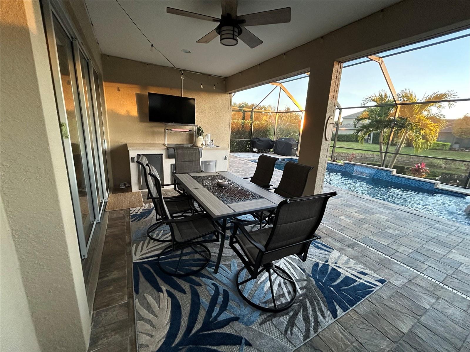 WINDWOOD - Residential