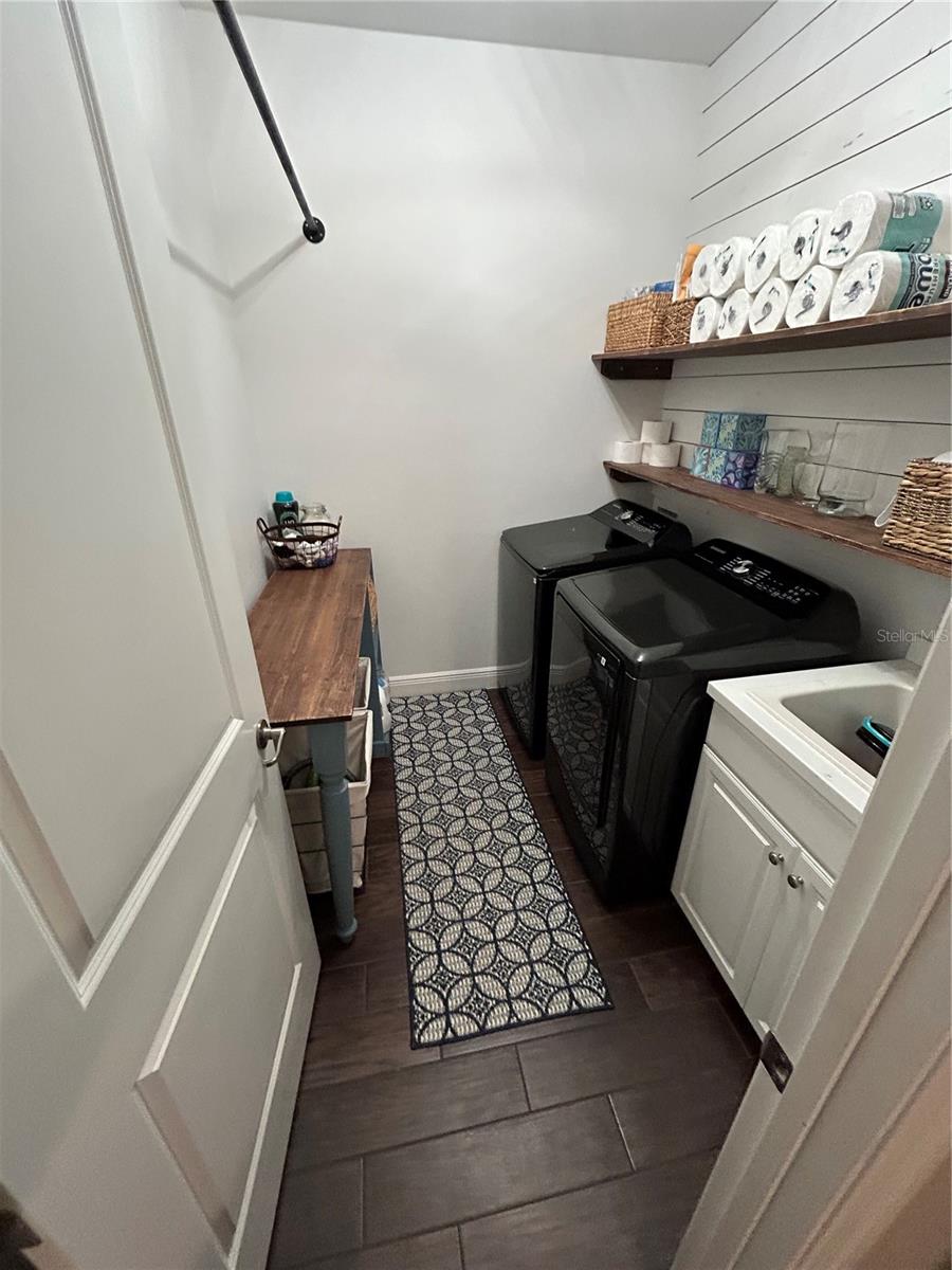 WINDWOOD - Residential