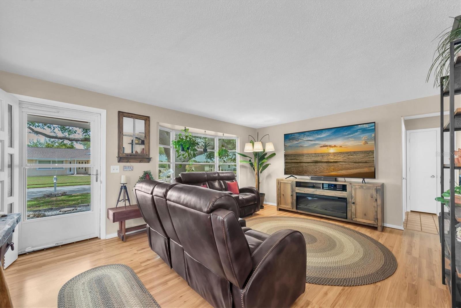 OAKHURST ACRES 3RD ADD - Residential