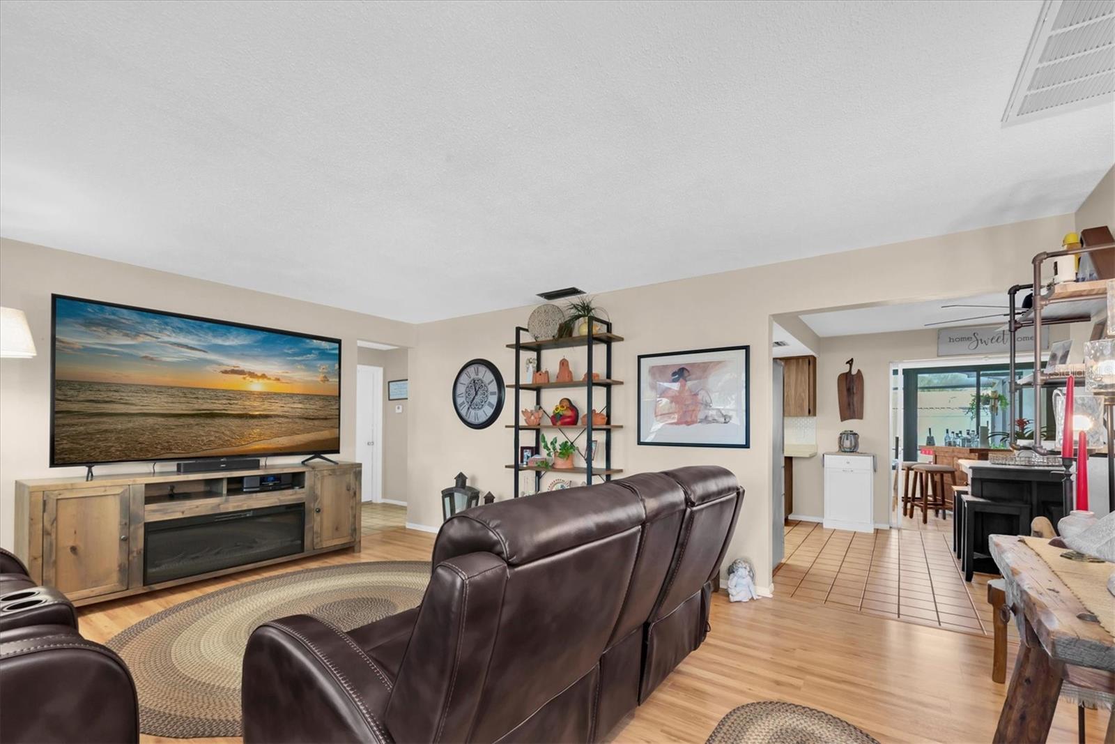 OAKHURST ACRES 3RD ADD - Residential