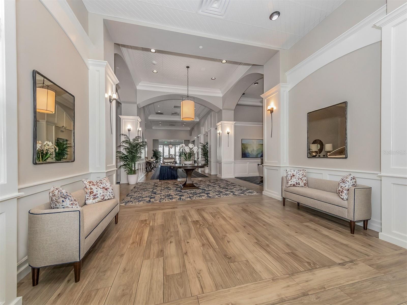 VENICE GOLF & COUNTRY CLUB - Residential