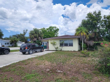 Search Sarasota & Manatee County Homes 111 22094 KIMBLE AVENUE PORT CHARLOTTE FL 33952