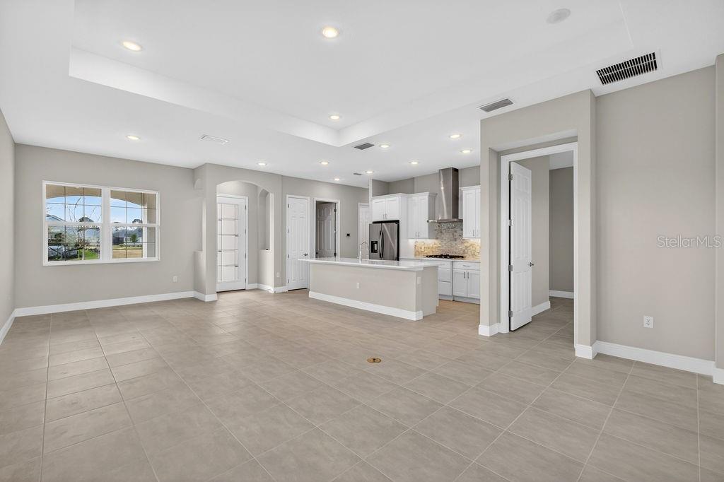 LAKES OF MOUNT DORA - Residential