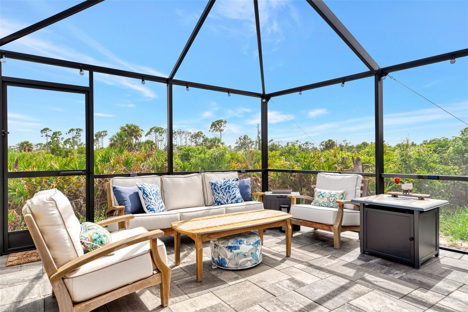 ROTONDA SANDS - Residential