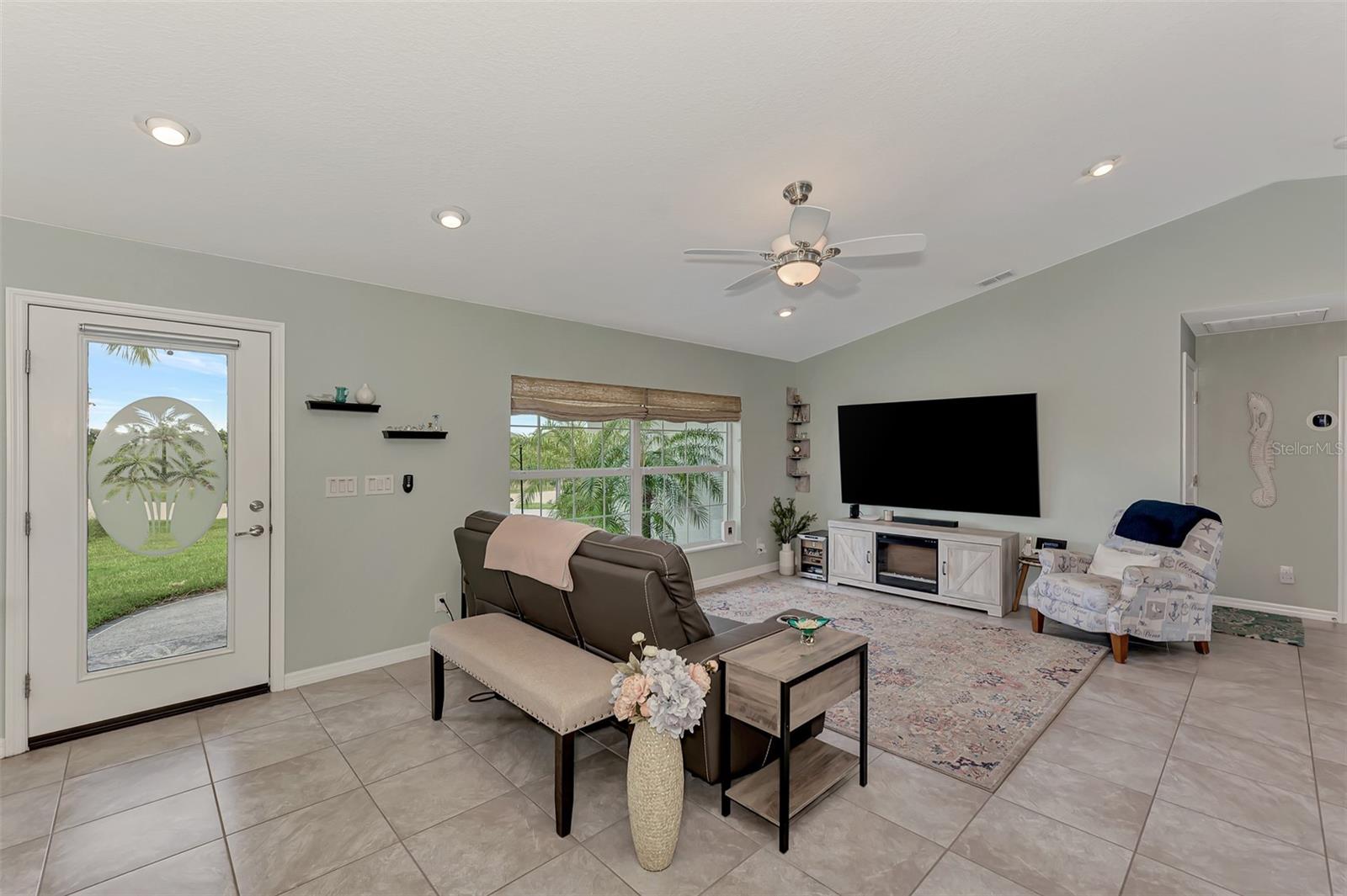 ROTONDA SANDS - Residential