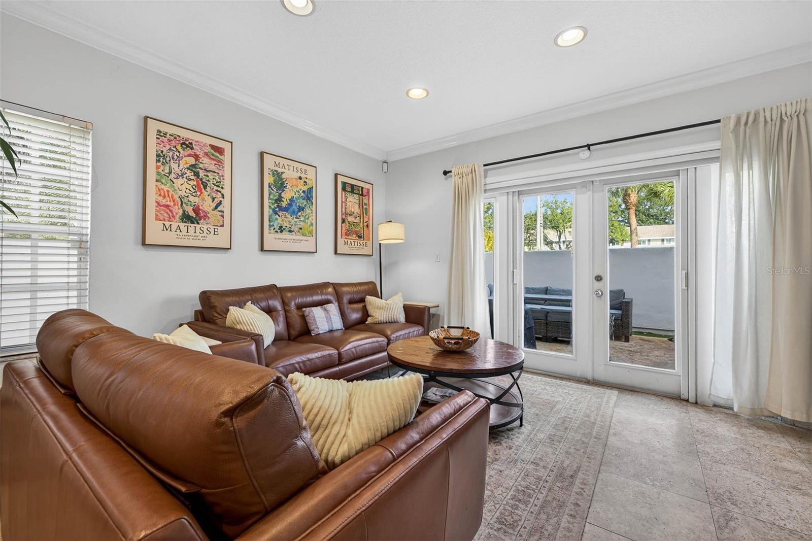 BAYSHORE PALMS - Residential