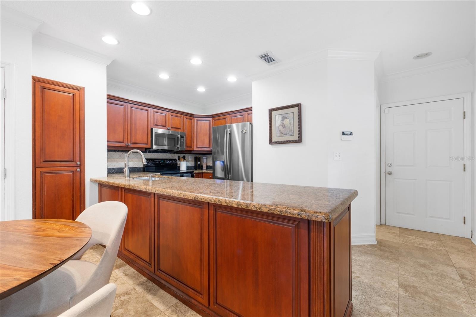 BAYSHORE PALMS - Residential