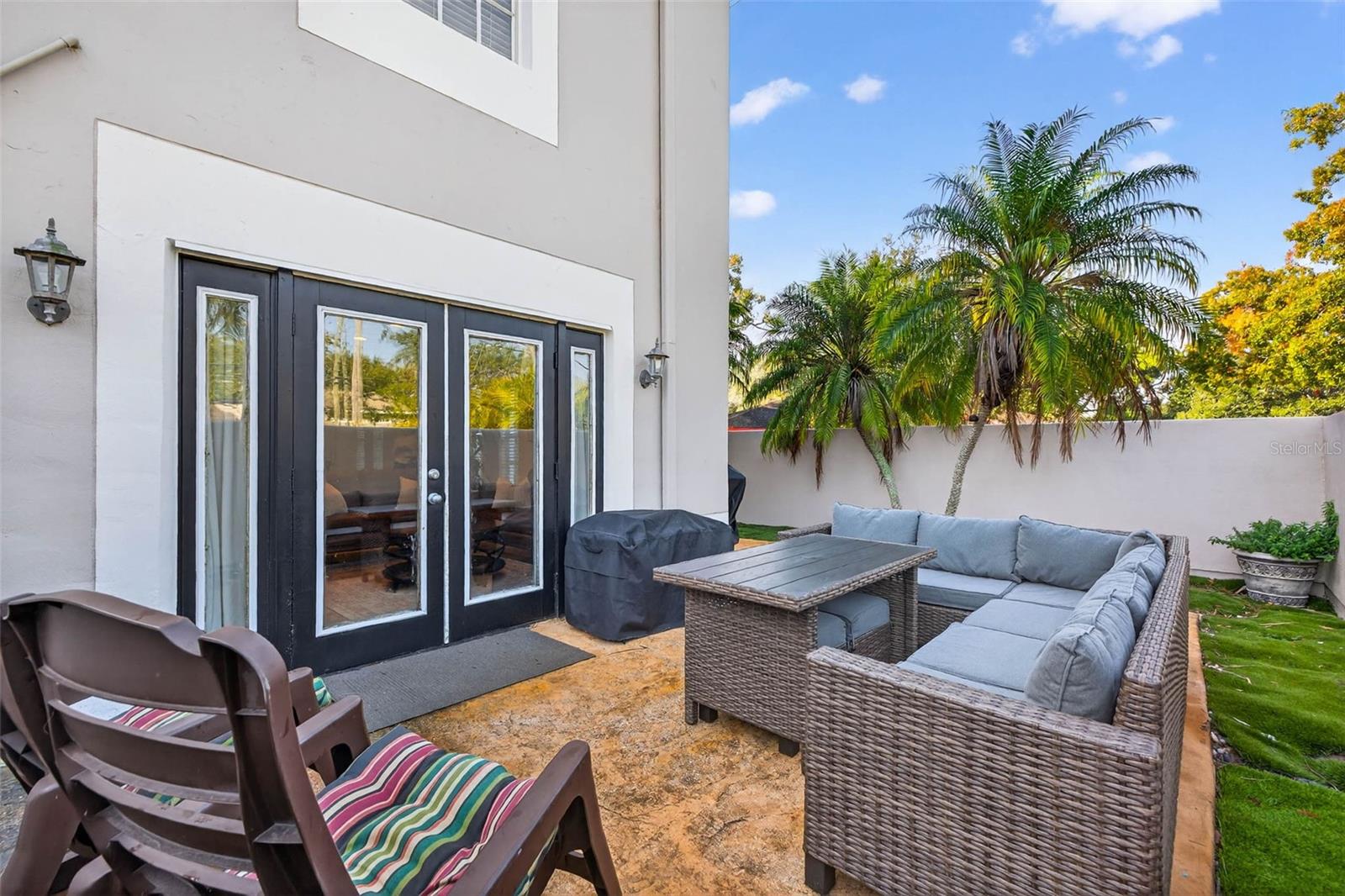 BAYSHORE PALMS - Residential