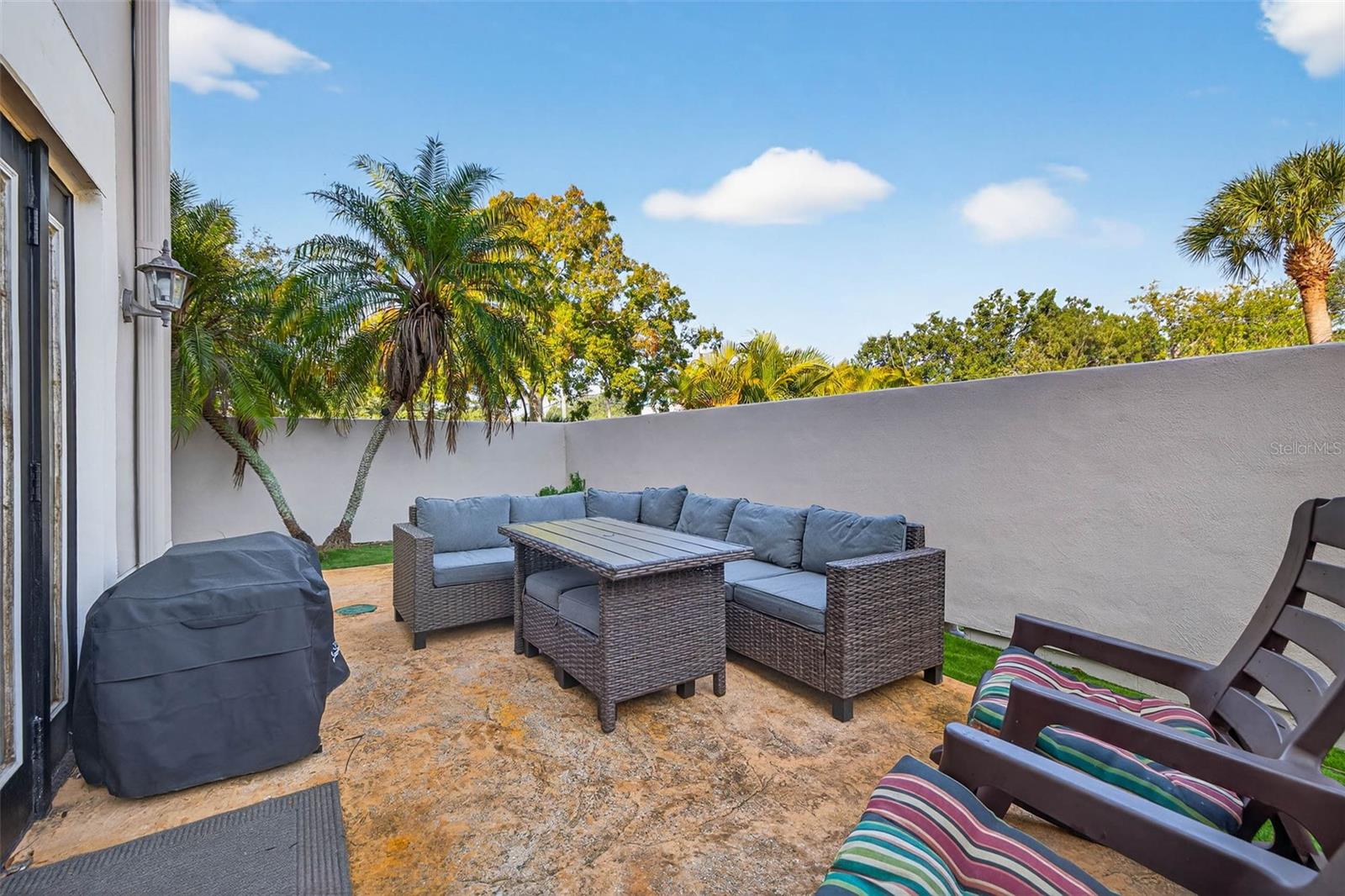 BAYSHORE PALMS - Residential