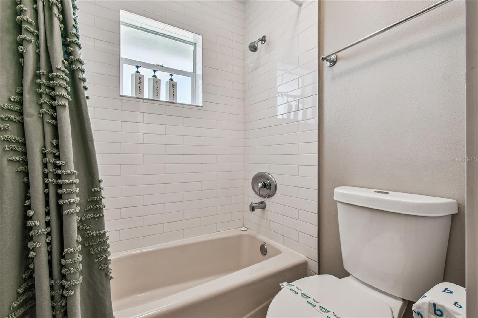 SHORE ACRES FOURTH ADD - Residential