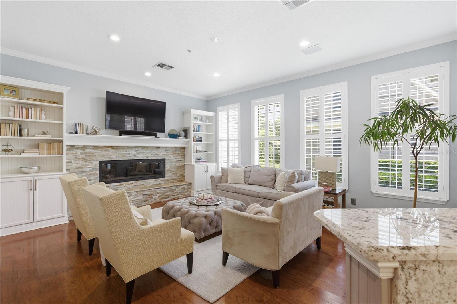 BALDWIN PARK - Residential