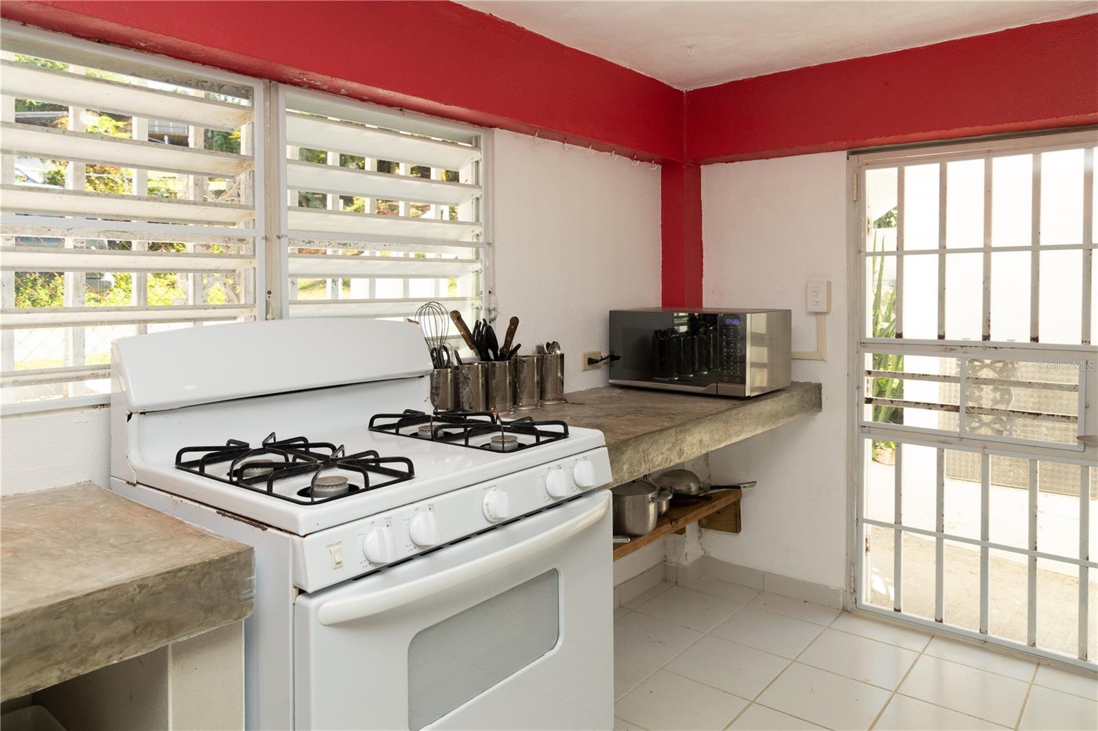 BRAVOS DE BOSTON - Residential