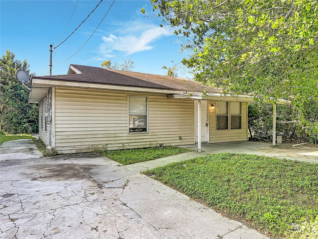 Photo of 2705 E 22nd Avenue, Tampa, FL 33605 (MLS # TB8553493)