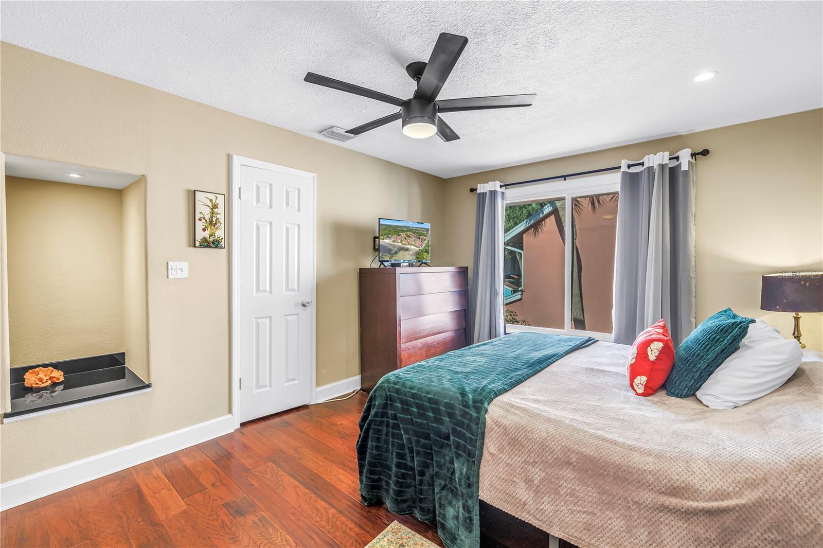 BERMUDA BAY BEACH CONDO - Residential